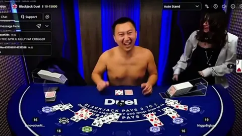 A guest stripping the dealer at the Duel blackjack table